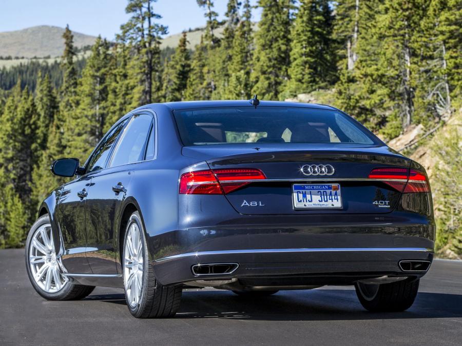  Audi A8 L 4.0T Quattro (D4) 2014 года  (NA) (фото 6 из 12)